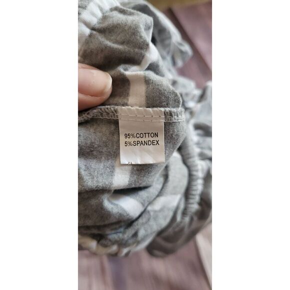 Grey/white striped off shoulder romper with matching bow - Picture 4 of 5